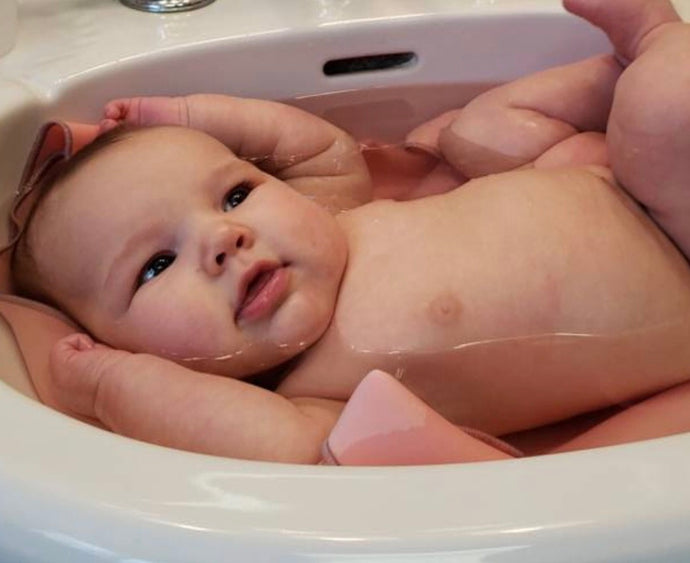 Finding Peace while Giving Your Newborn a Bath